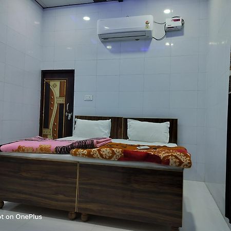 Hotel M&S Seva Sadan Govardhan Exterior foto